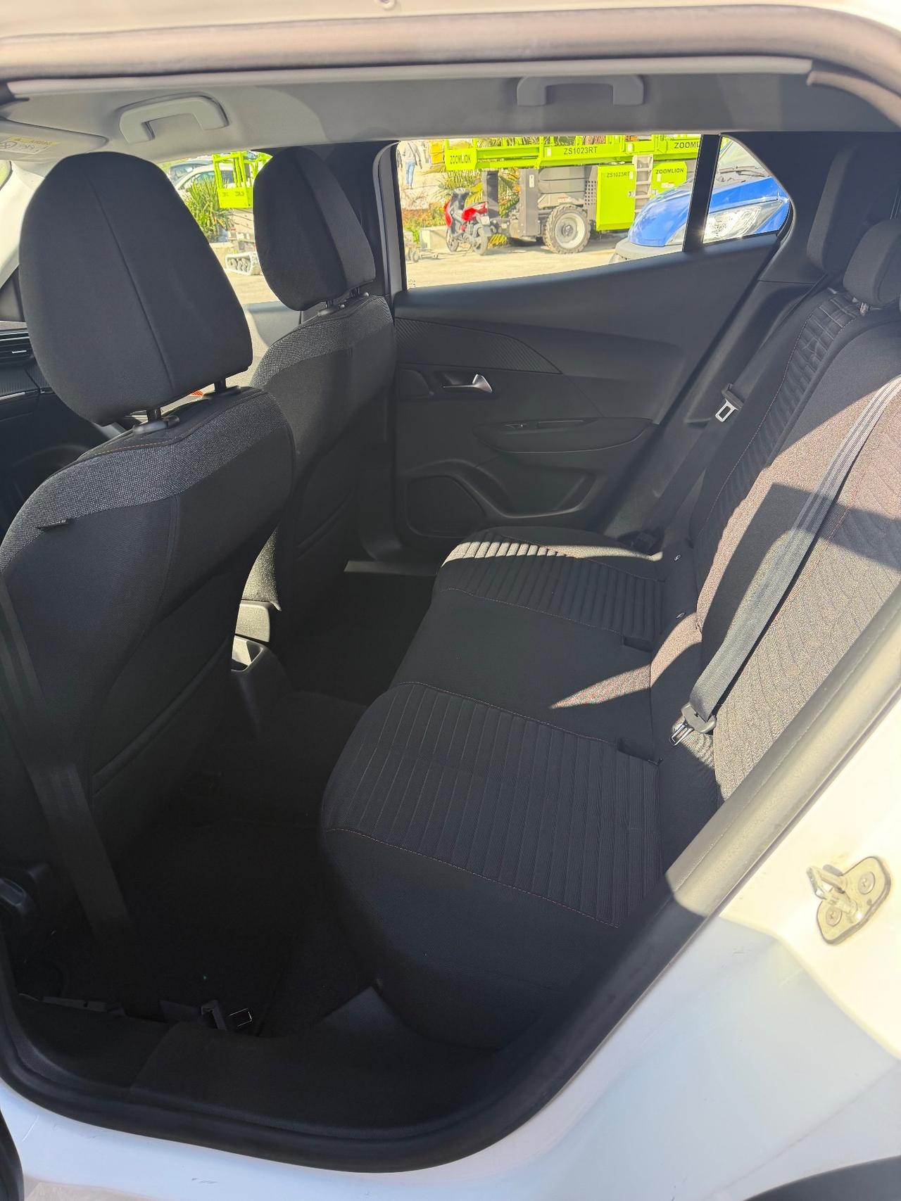 Peugeot 2008 100cv 1.2 benzina