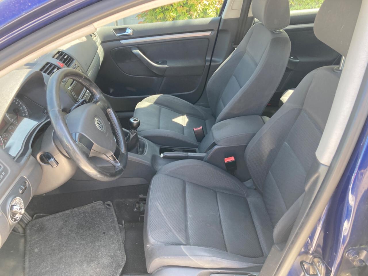 VOLKSWAGEN GOLF TDI 4x4 (MODELLO SPORTLINE)