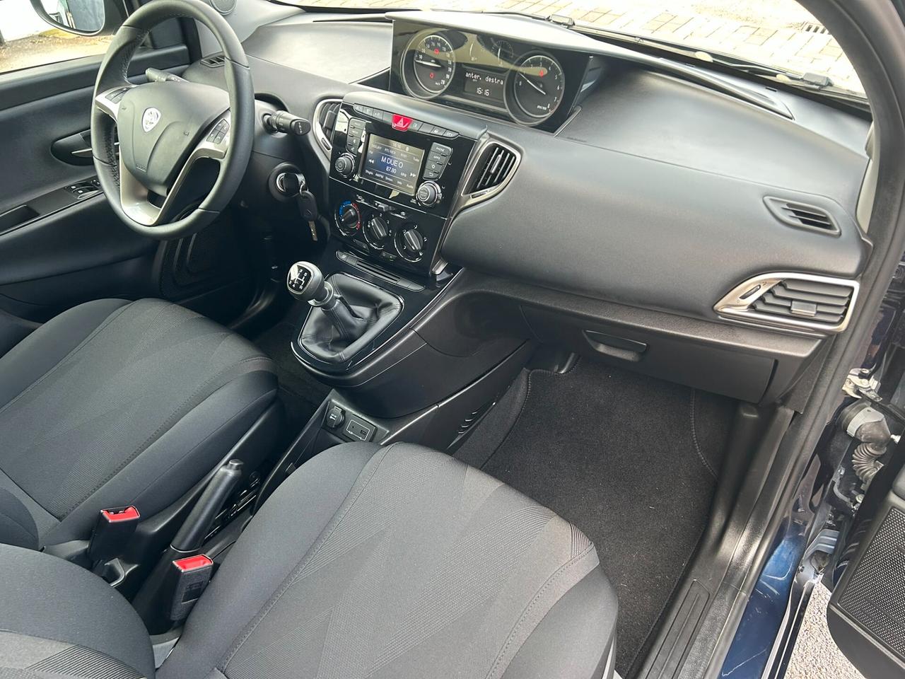 Lancia Ypsilon 1.2 69CV Platinum - 29.000KM