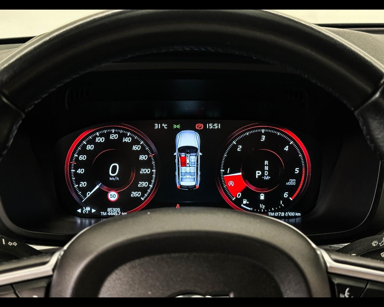 VOLVO XC60 B4 (d) AWD Geartronic Momentum Pro