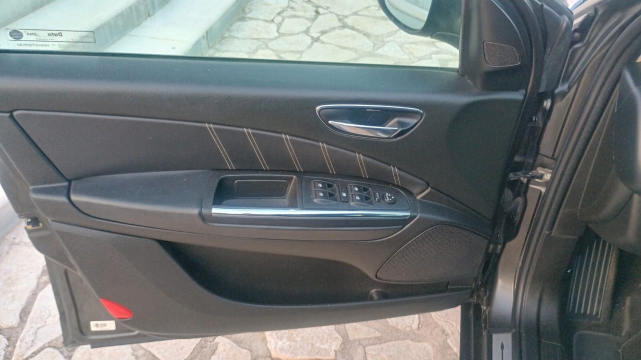Lancia Delta 1.4 T-Jet 120 CV Platino Ecochic GPL