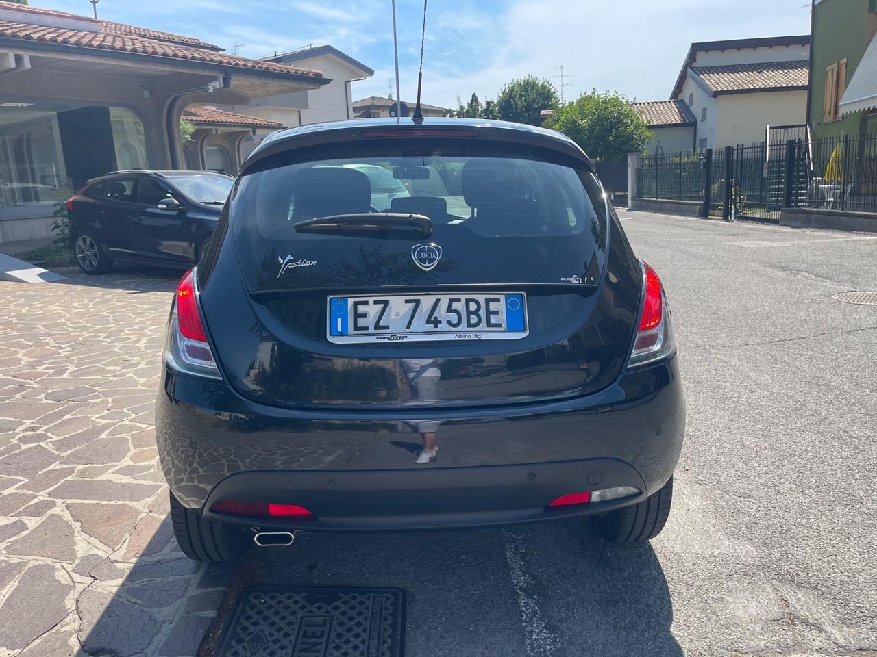 Lancia Ypsilon 1.3 MJT 16V 95 CV 5 porte S&S Gold