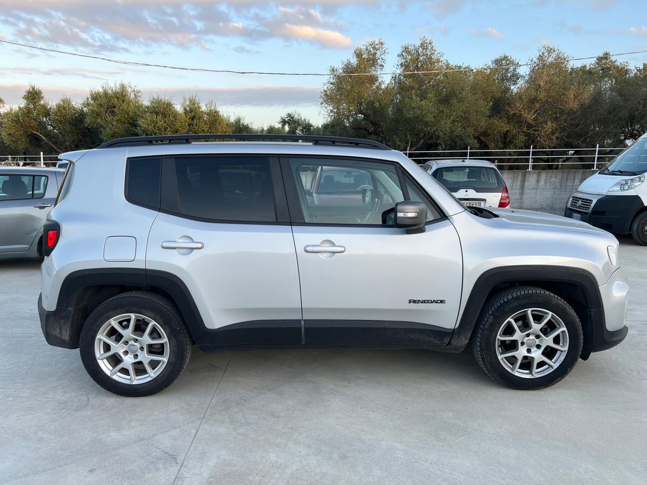 Jeep Renegade 1.6 Mjt DDCT 120 CV Longitude