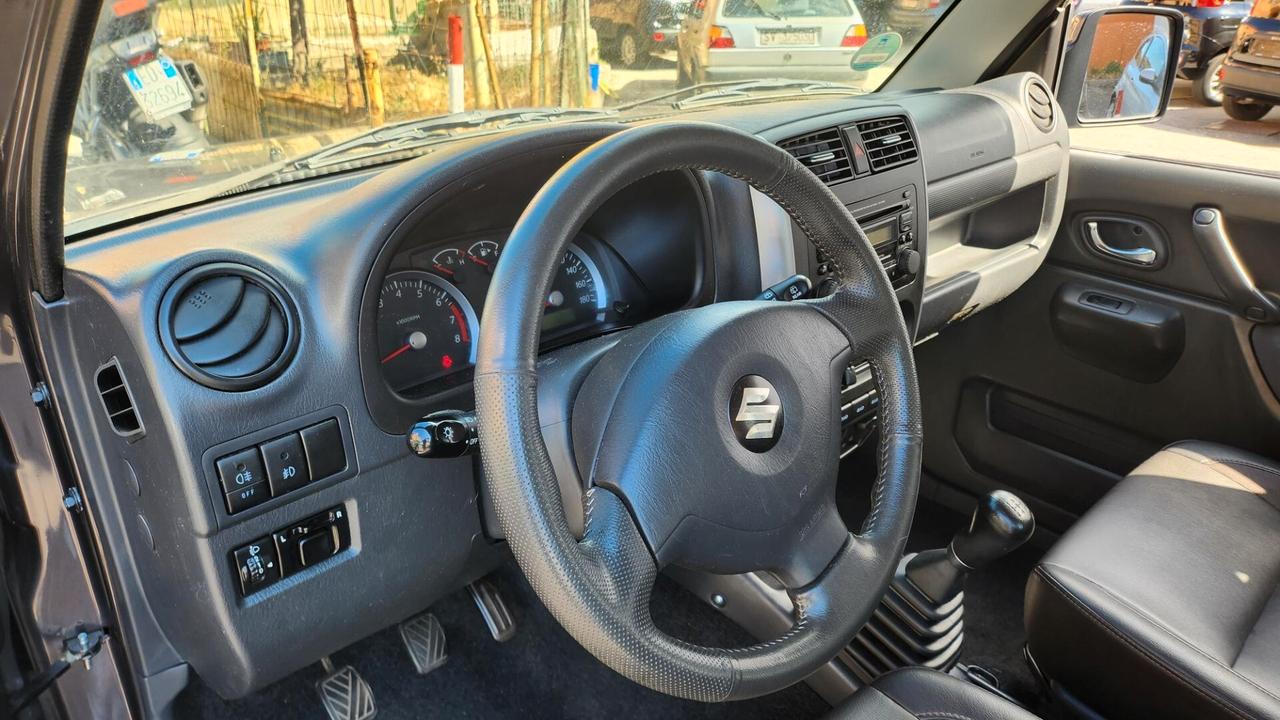 Suzuki Jimny 1.3i 16V cat 4WD JLX