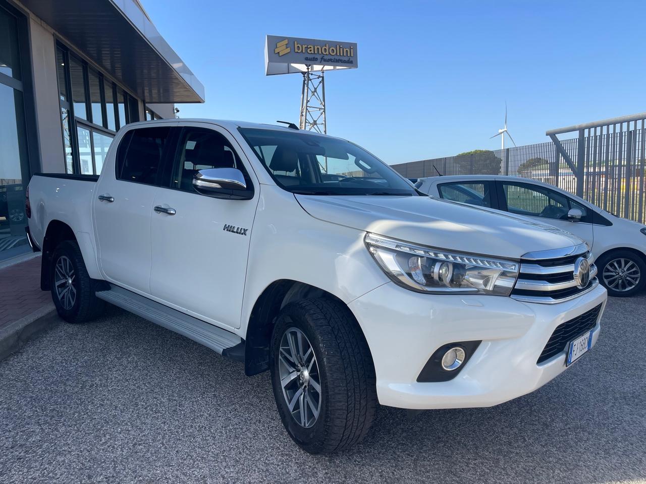 Toyota Hilux 2.4D4D EXECUTIVE AUTO my17"