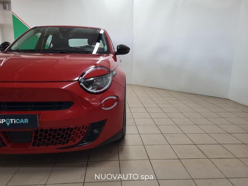 FIAT 600e Red