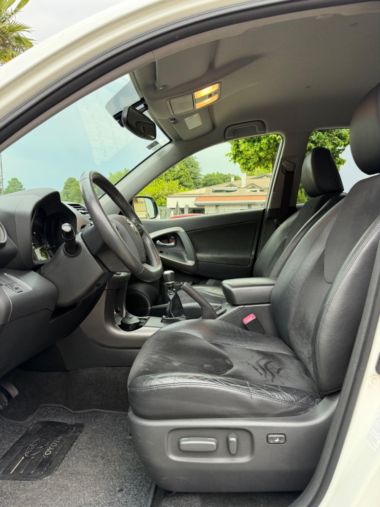 Toyota RAV 4 RAV4 Crossport 2.2 D-4D 150 CV Lounge