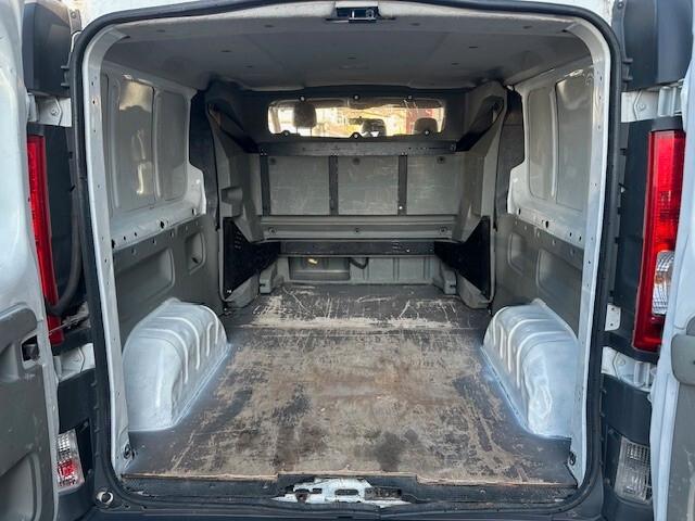 Renault Trafic T29 2.0 dCi/90 PL-TN-autocarro 6 posti