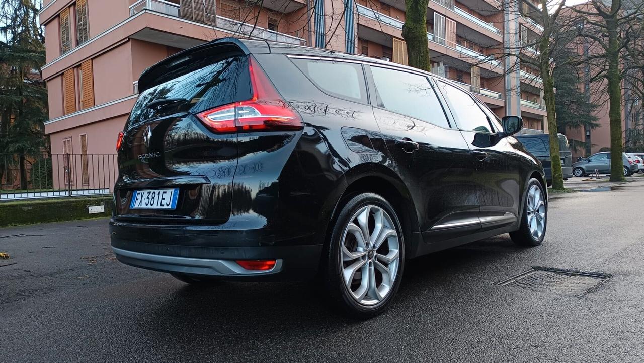 Renault Grand Scenic Blue dCi 120 CV Initiale Paris