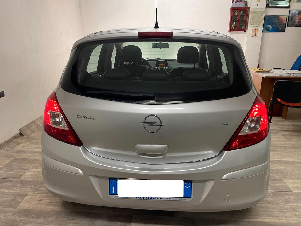 Opel Corsa 1.4 GPL Cosmo Full Optional