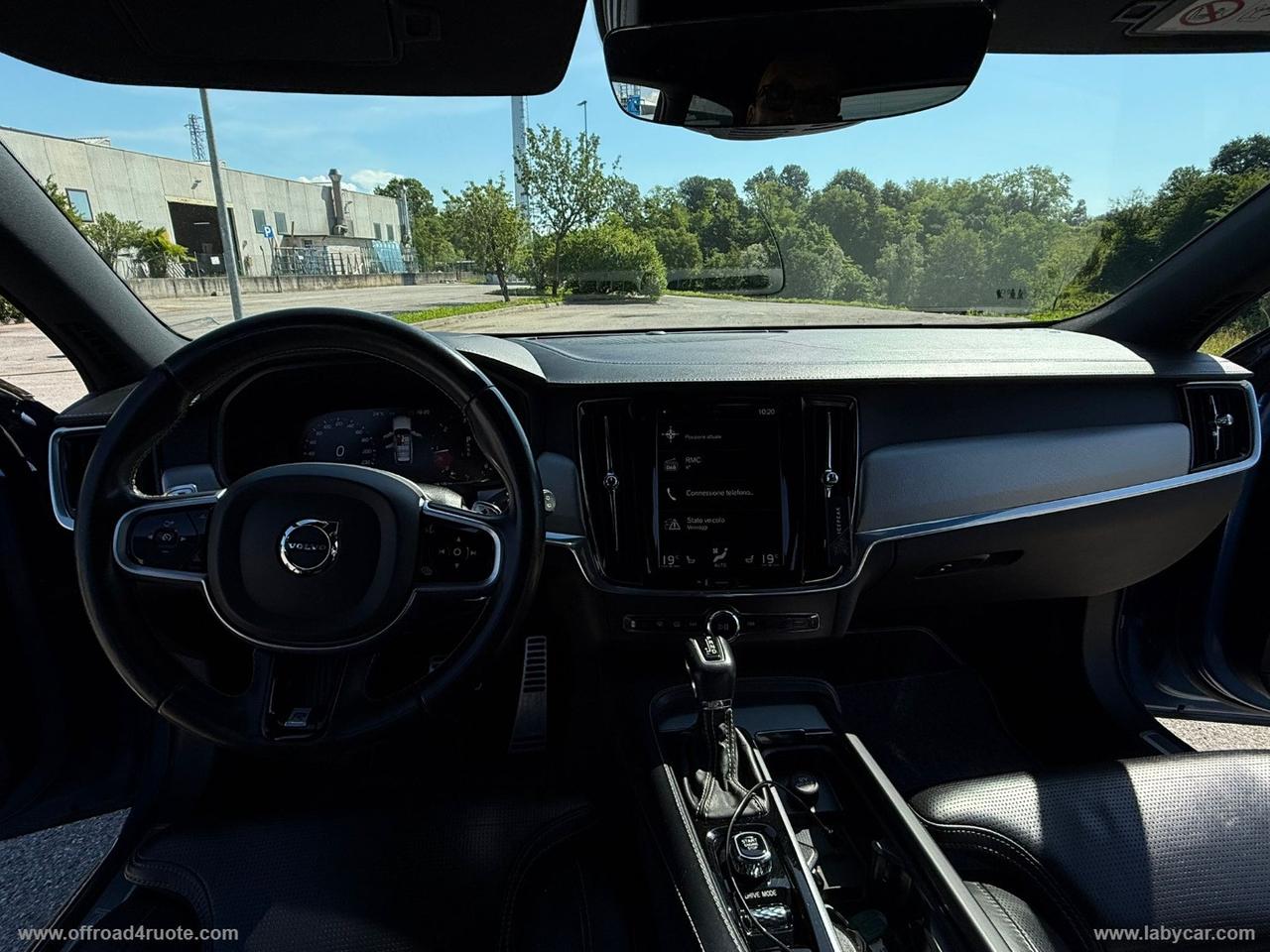 VOLVO D5 AWD Geartronic R-design