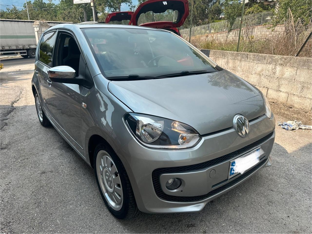 Volkswagen up! 1.0 75 CV 5p. high