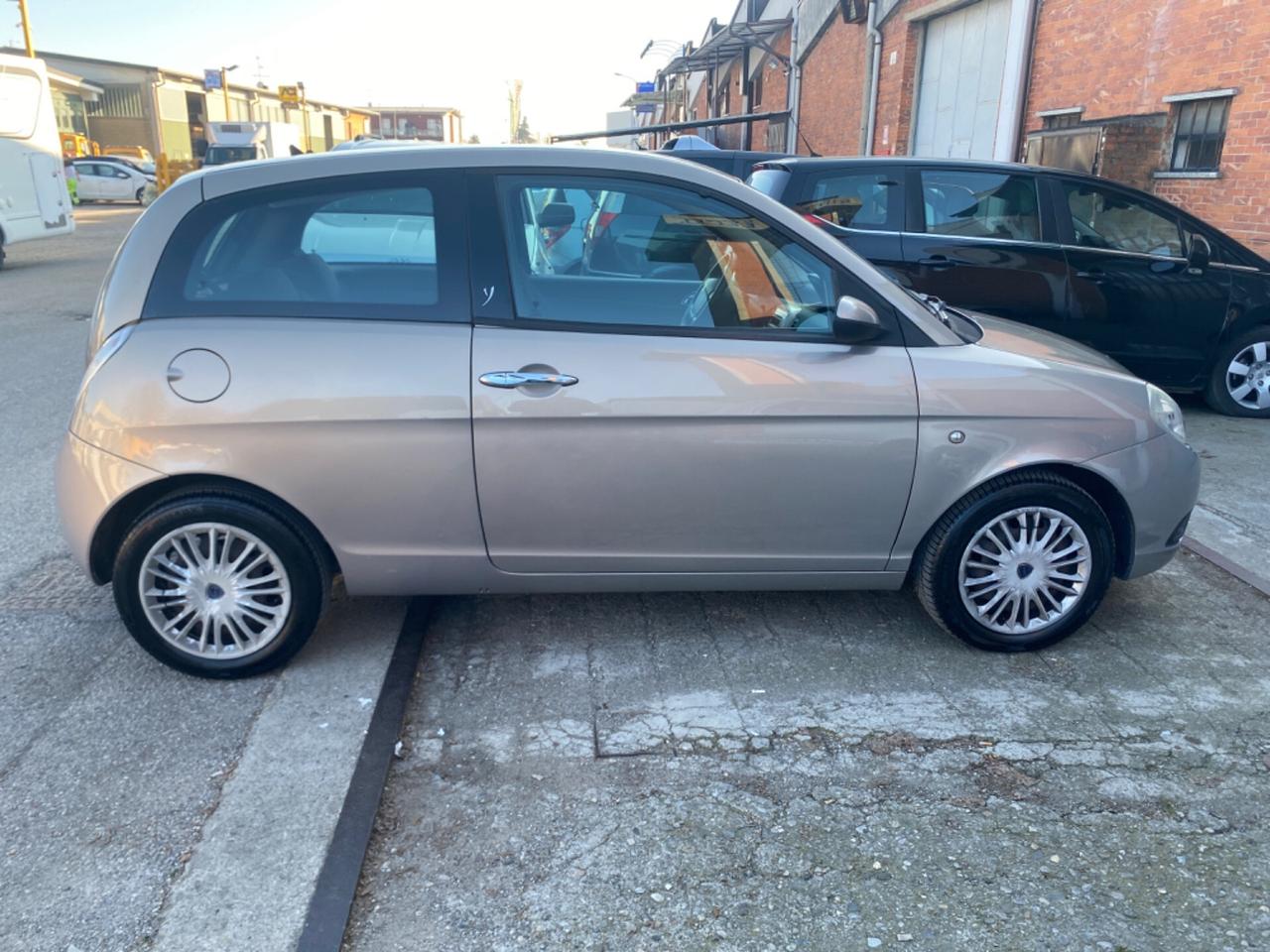 Lancia Ypsilon 1.2 Argento