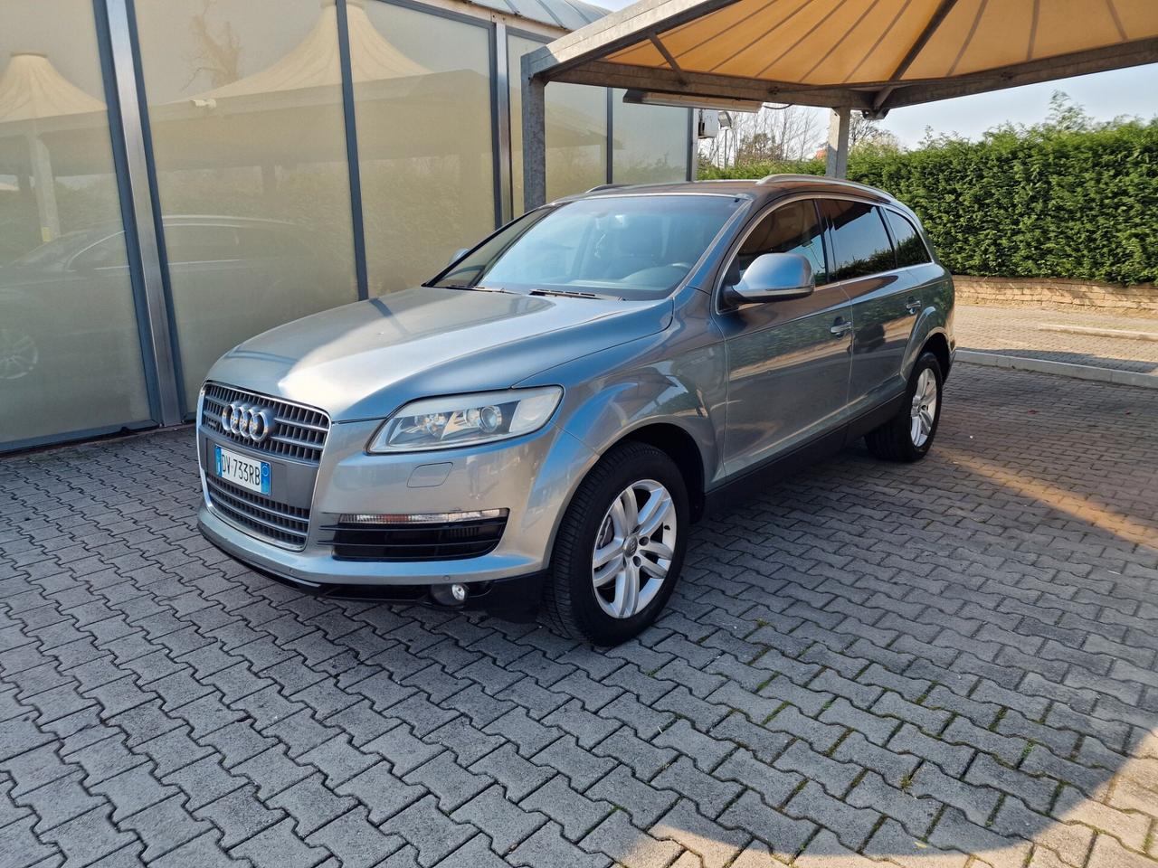 Audi Q7 3.0TDI TDI quattro tiptronic