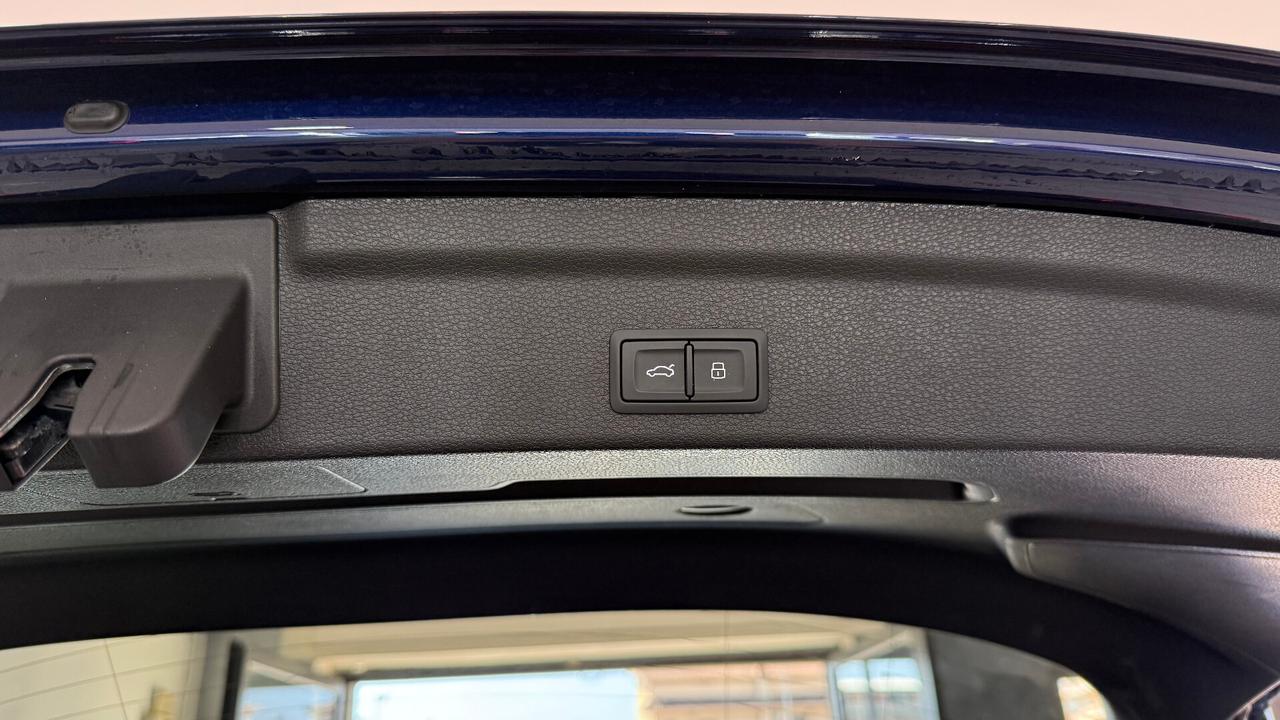 Audi Q3 SPORTBACK 35 TDI S LINE IDENTITY BLACK