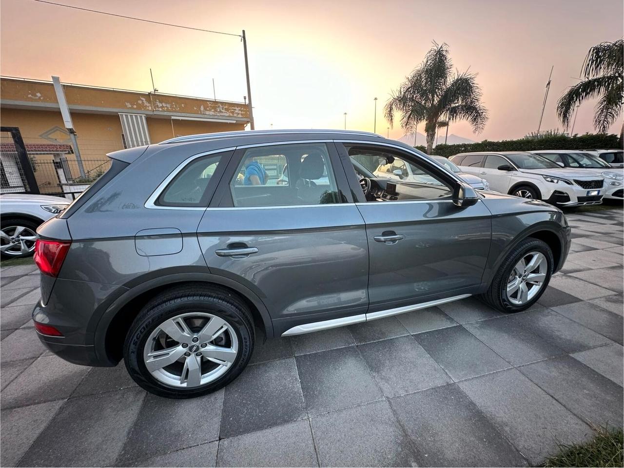 Audi Q5 2.0 35 163 CV TDI quattro S tronic Business Sport 2020