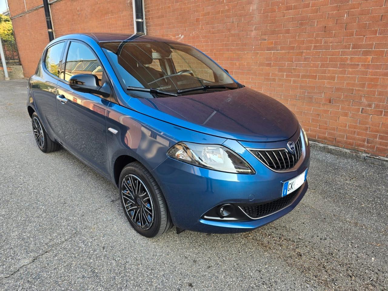 Lancia Ypsilon 1.0 FireFly 5 porte S&S Hybryd Gold