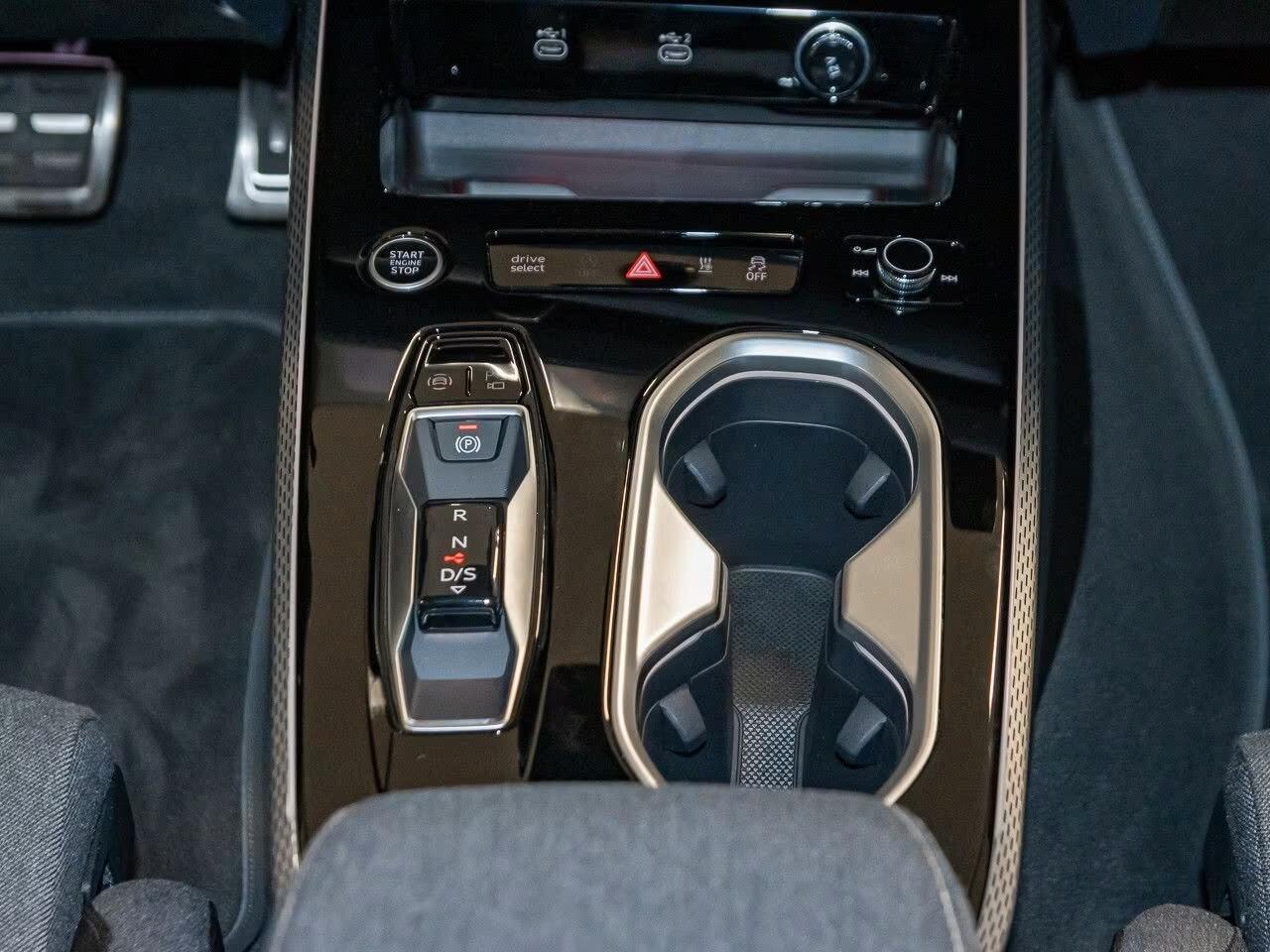 Audi A6 Avant 40 2.0 TDI quattro Sline S line tronic