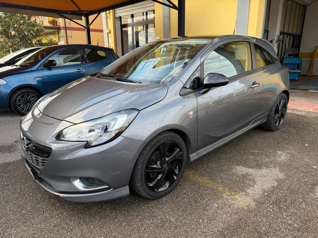 Opel Corsa 1.4 90CV Coupé b-Color