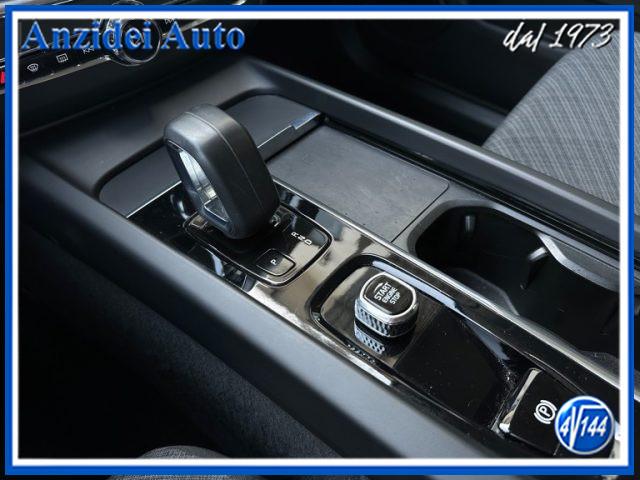 VOLVO XC60 B4 (d) AWD Geartronic Momentum Pro