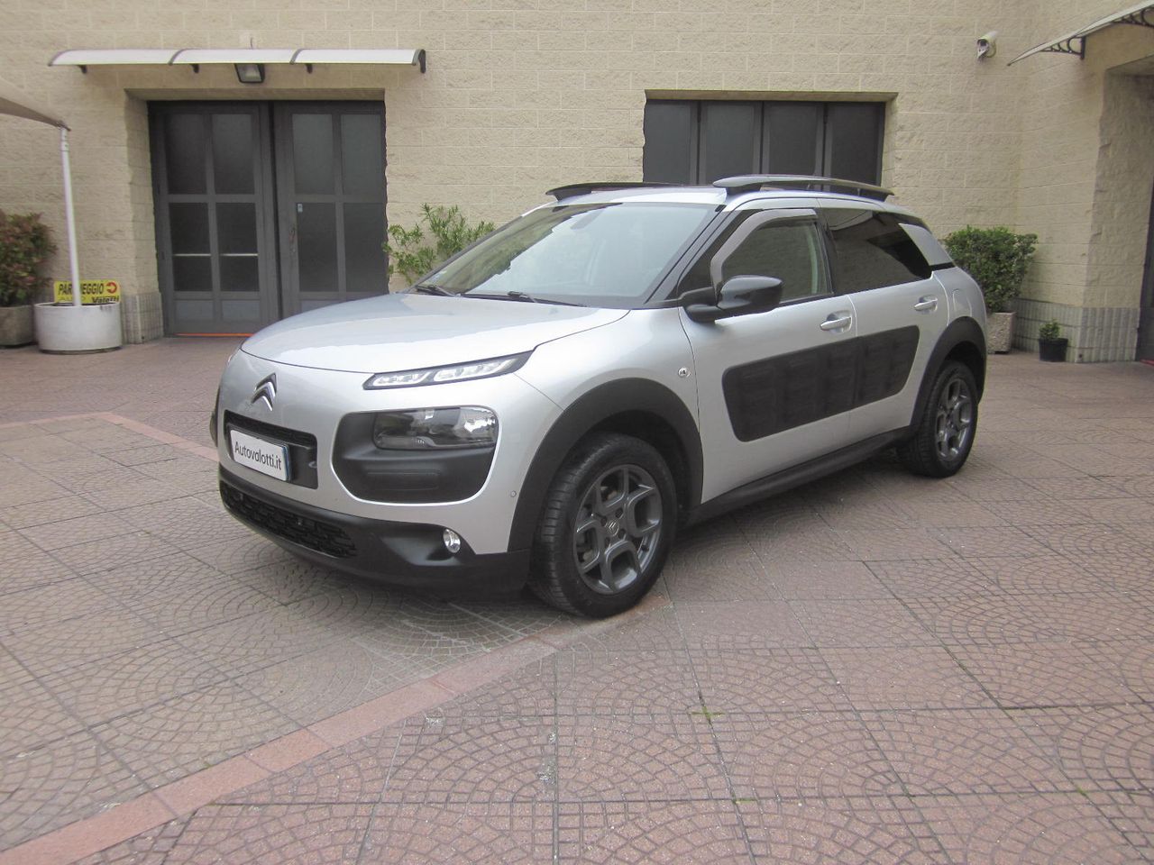 Citroen C4 Cactus PureTech 82 Shine GPL