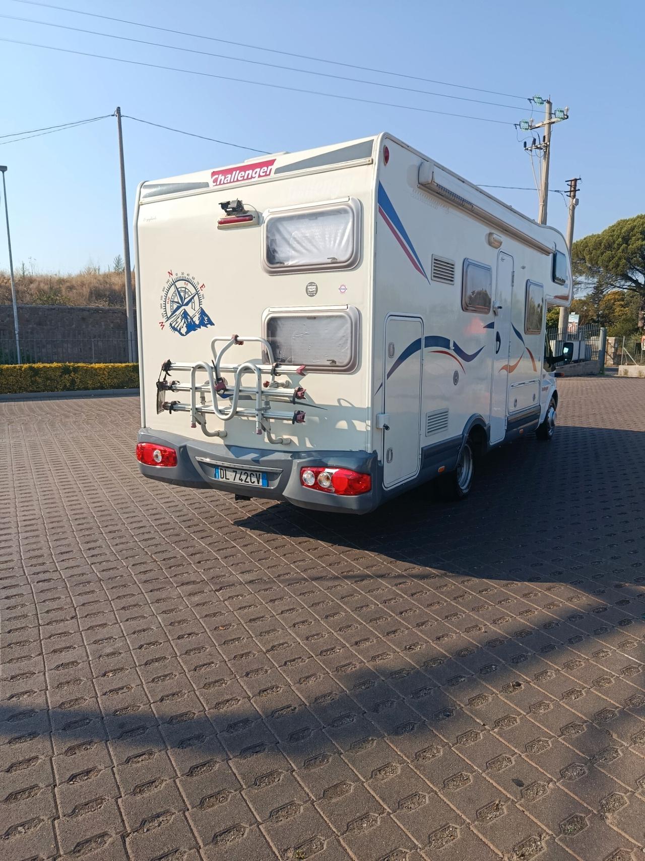 Challenger Genius49 7 posti letto