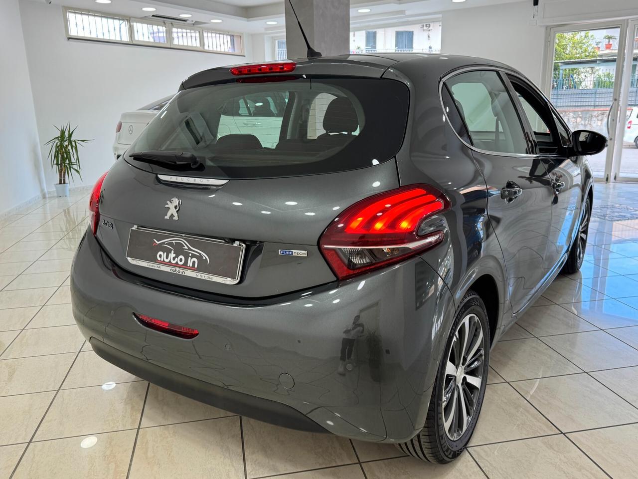 Peugeot 208 1.2 PureTech 82cv 5 porte Allure