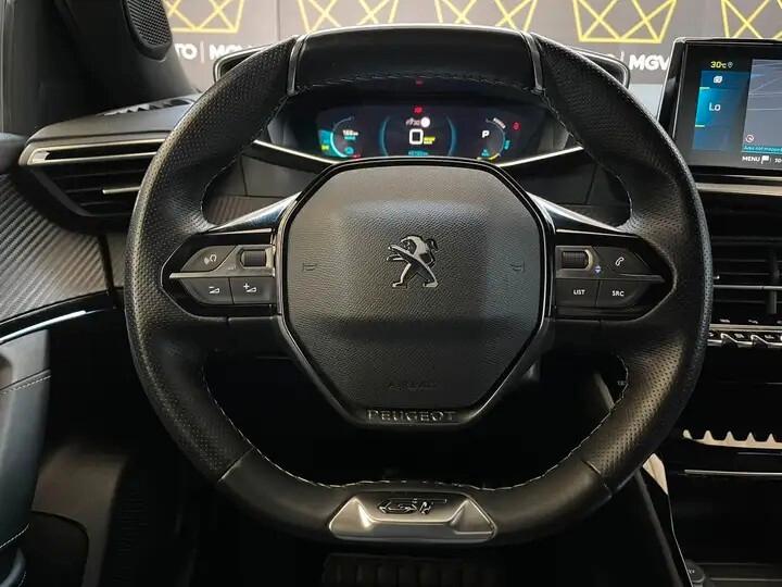 Peugeot 2008 motore elettrico 100kw GT