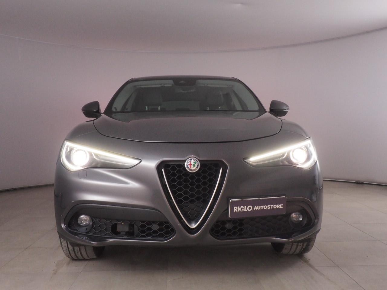 ALFA ROMEO Stelvio 2017 - Stelvio 2.2 t Ti Q4 210cv AT8 Q4 Business