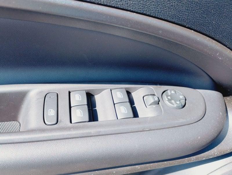 Jeep Avenger e-Hybrid 1.2 MHEV e-Hybrid Turbo Altitude