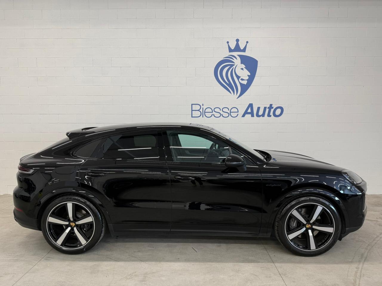 Porsche Cayenne Coupé 3.0 V6 E-Hybrid Black Edition