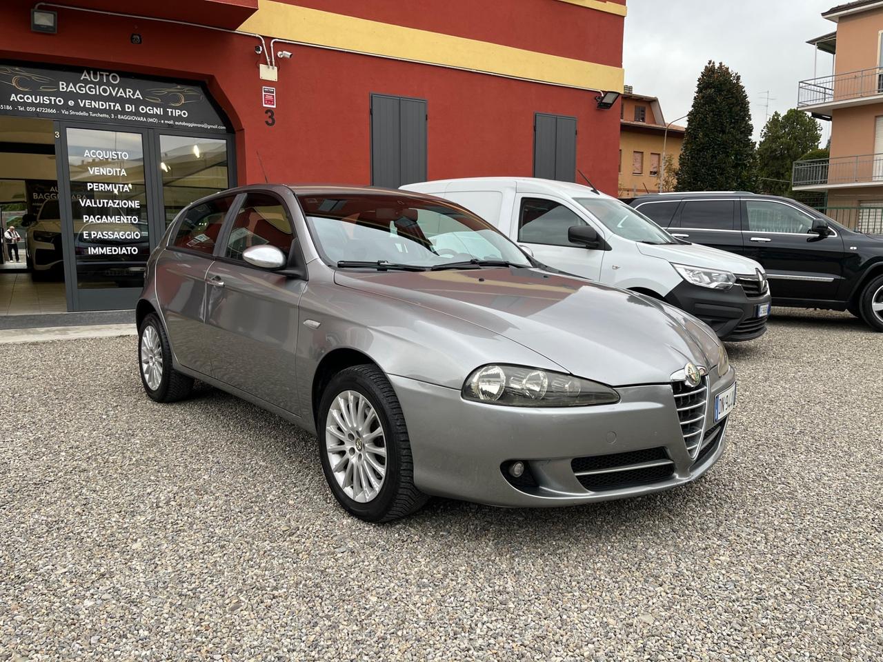 Alfa Romeo 147 1.9 JTD (120) 5 porte Distinctive