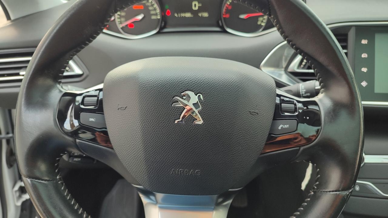 Peugeot 308 BERLINA TETTO PANORAMICO 1.6 HDI