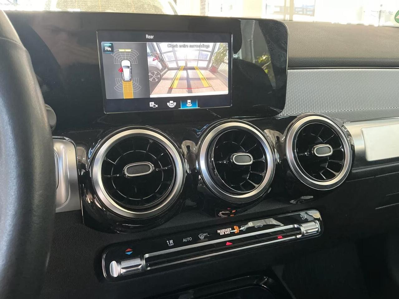 Mercedes-Benz GLB 200 d Premium AMG + LED + TELECAMERA