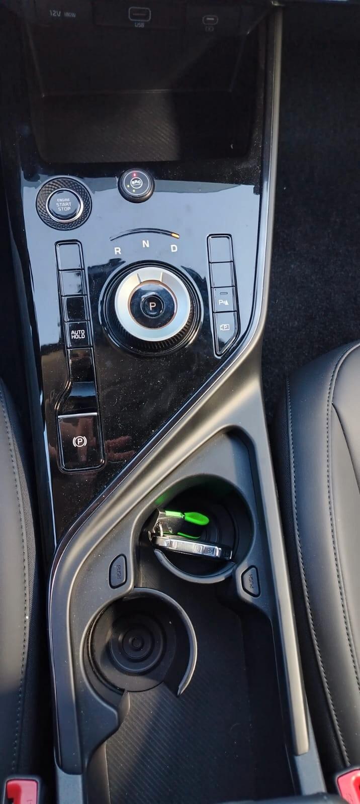 Kia Niro Tri-Fuel 1.6 GDi DCT HEV GPL Style