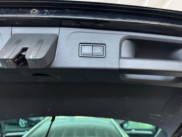 VOLKSWAGEN Passat Variant 2.0 TDI SCR EVO DSG Executive