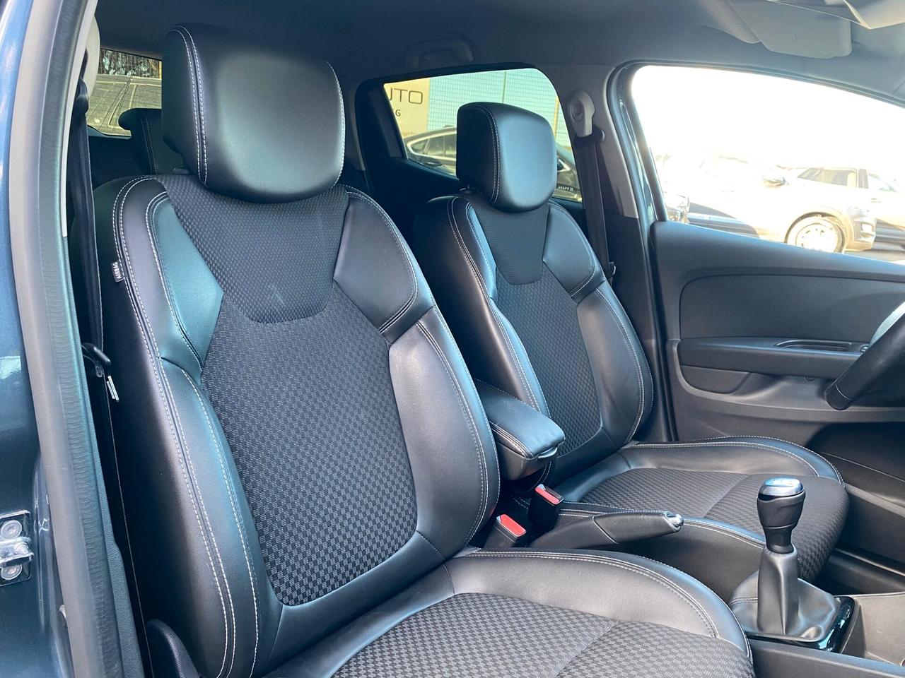 Renault Clio dCi 8V 90 CV 5 porte Moschino Intens