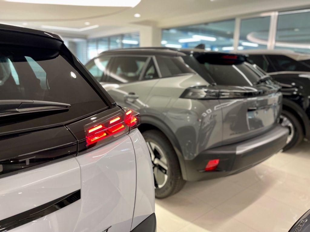 Peugeot 2008 ALLURE 100 NUOVO MOTORE A CATENA 8 ANNI DI GARANZI