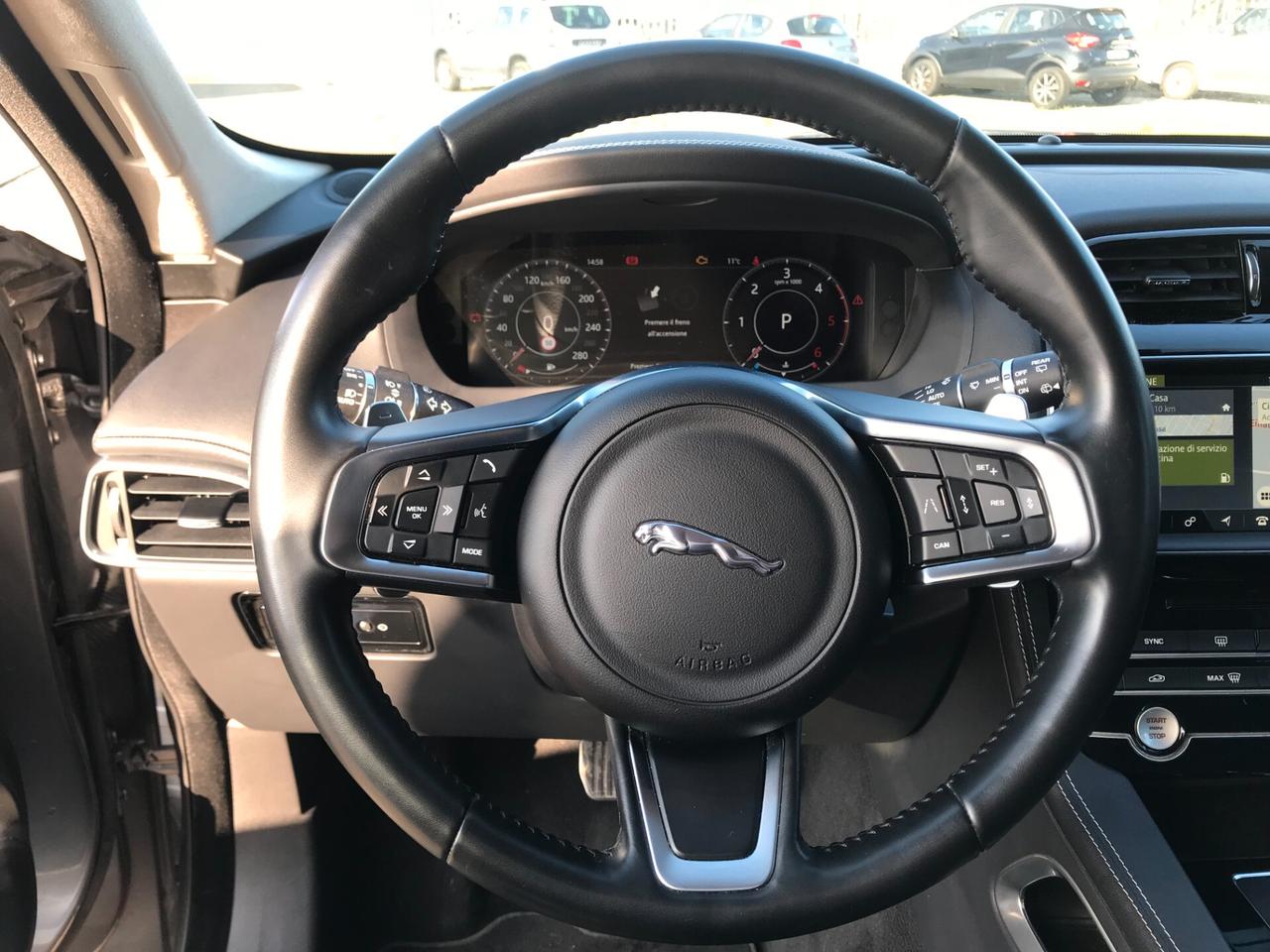 Jaguar F-Pace 2.0 D 240 CV AWD aut. Prestige