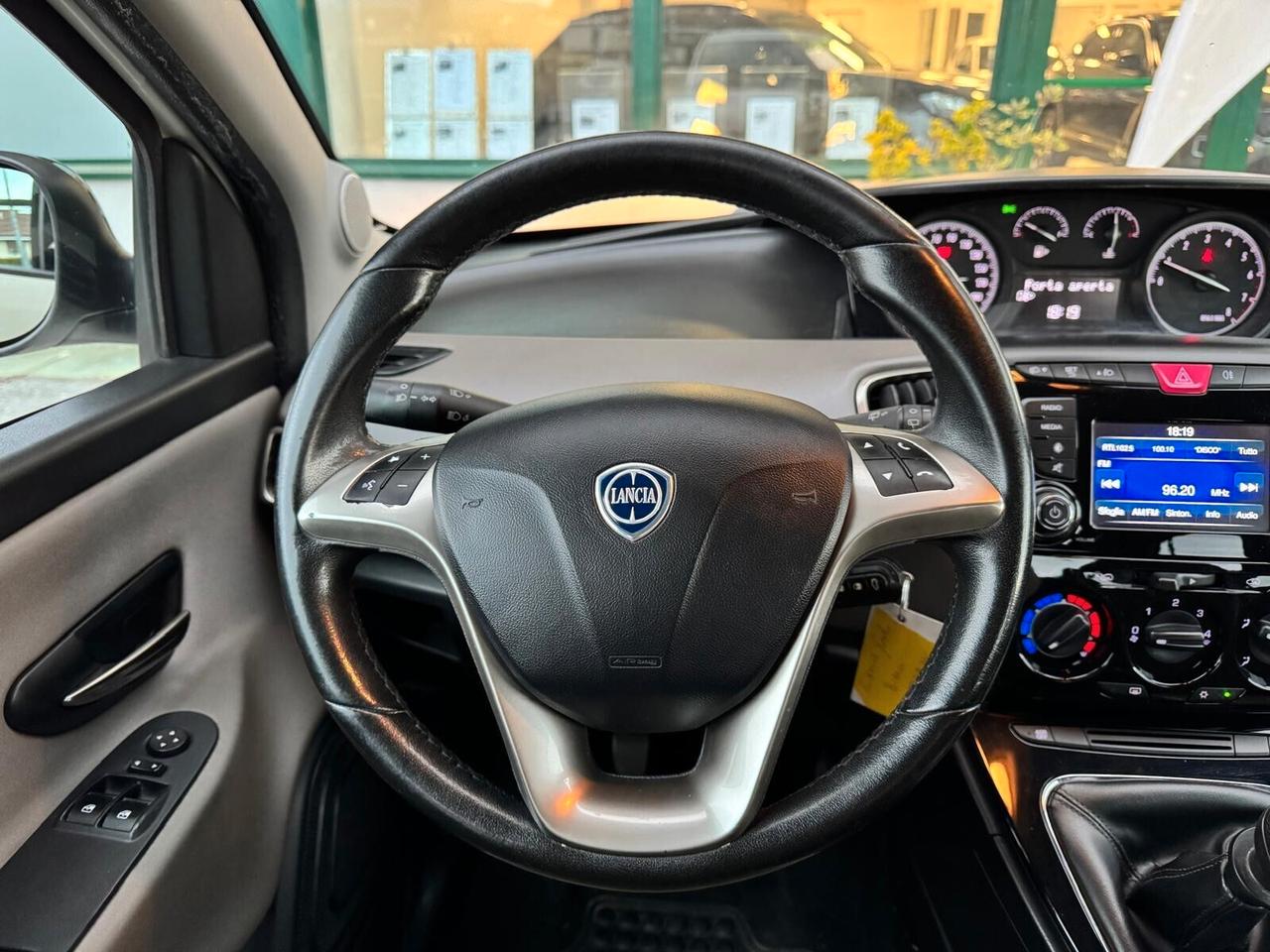 Lancia Ypsilon 1.2 69 CV Gold unico proprietario