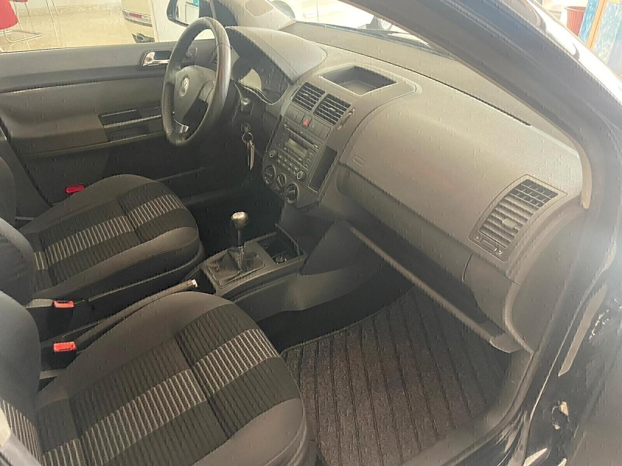 VOLKSWAGEN POLO 1.2 60 CV 5 PORTE UNITED