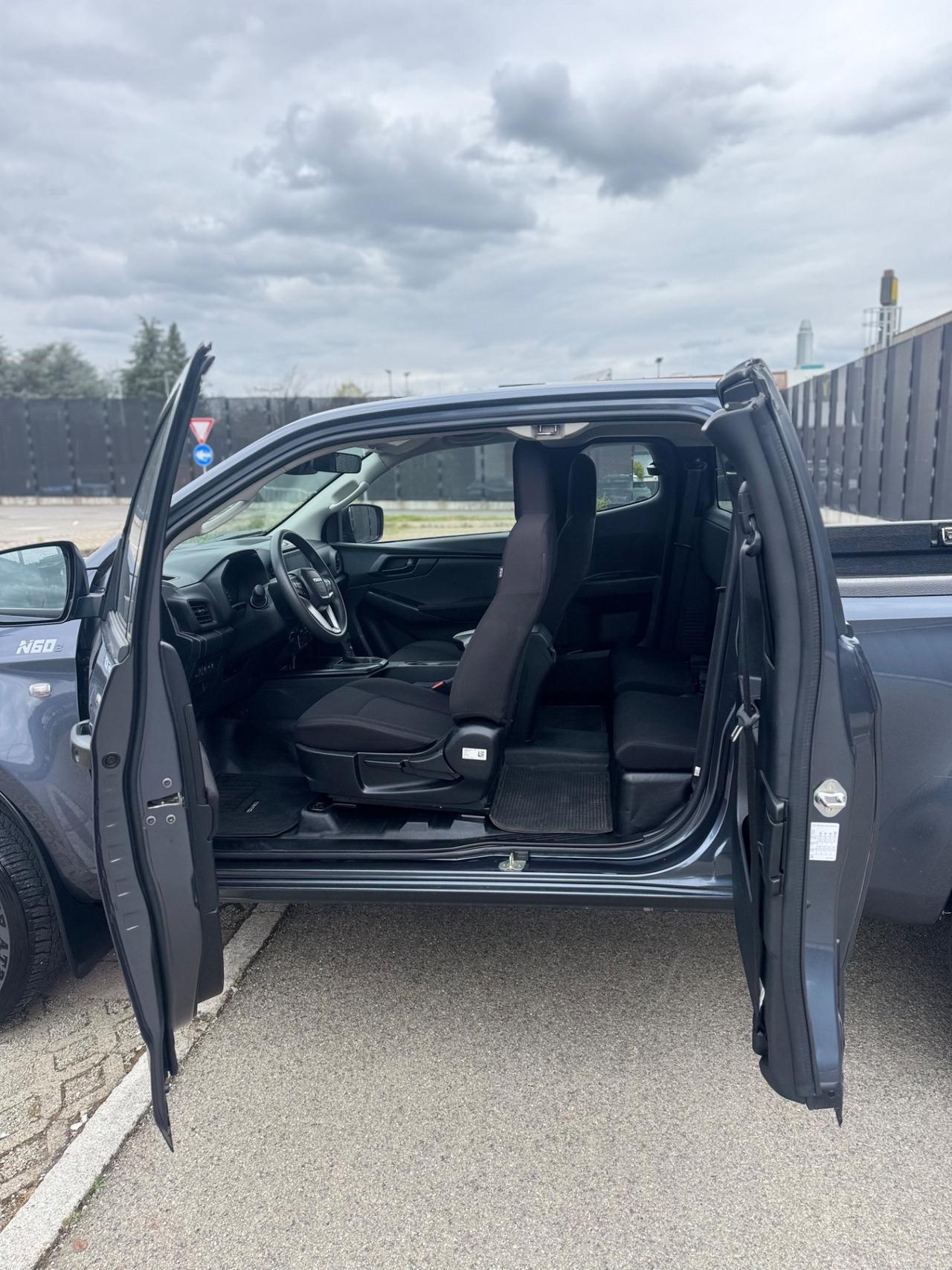 ISUZU D-MAX 1.9 4x4 2025 PREZZO + IVA