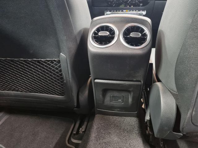 MERCEDES-BENZ A 180 d Automatic Premium