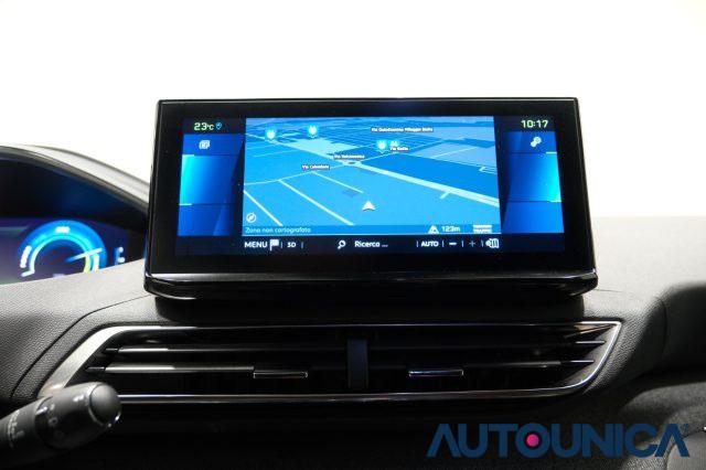 PEUGEOT 3008 HYBRID4 300 E-EAT8 ALLURE PACK