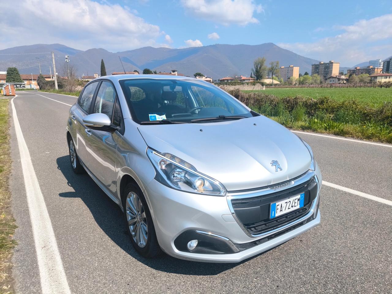 PEUGEOT 208 1,2 BENZ- KM 70000-UNIPROPRIETARIO-EURO 6
