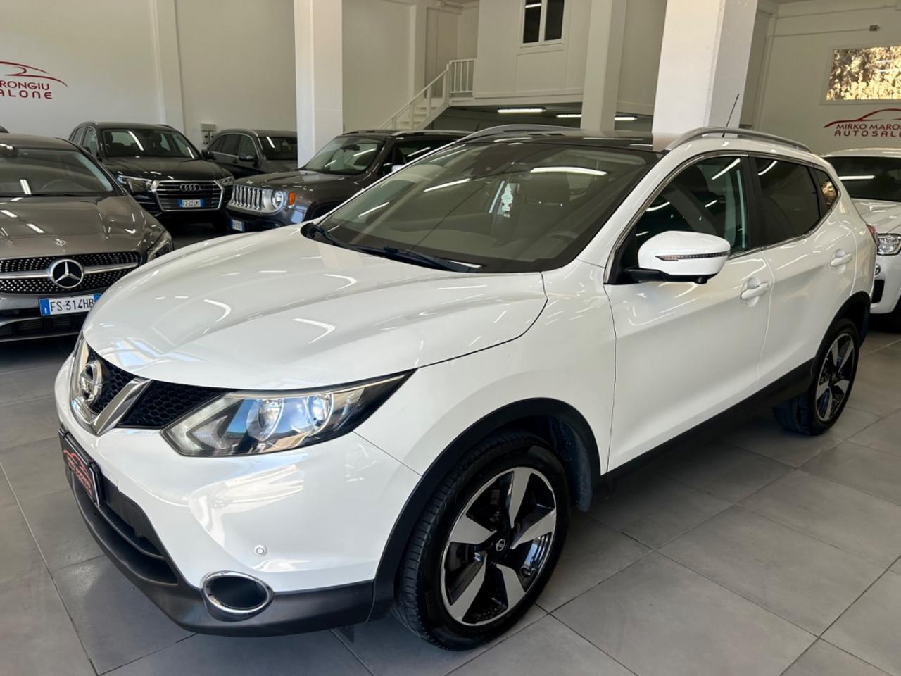 Nissan Qashqai 1.5 dCi Tekna TETTO finanziabile