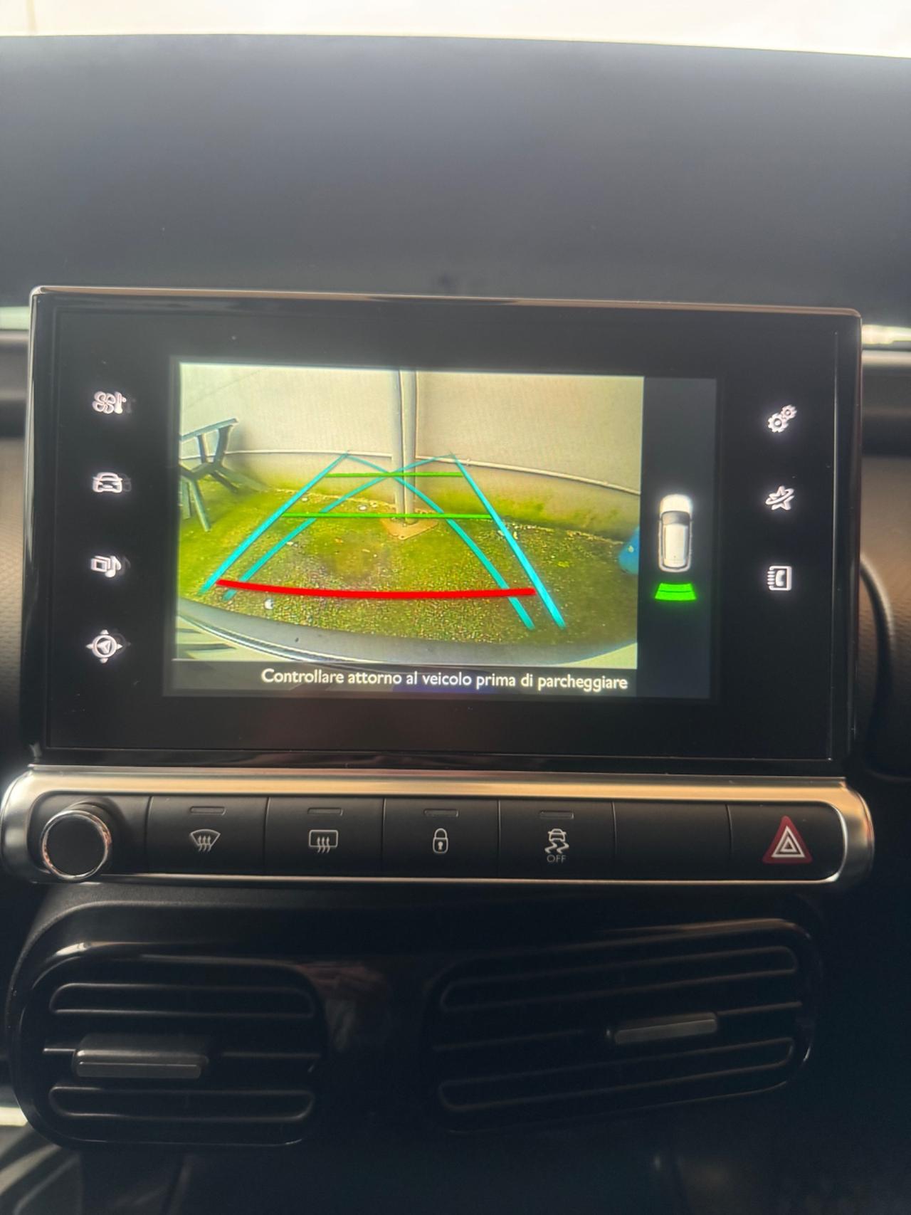 Citroen C4 Cactus BlueHDi 100 Shine