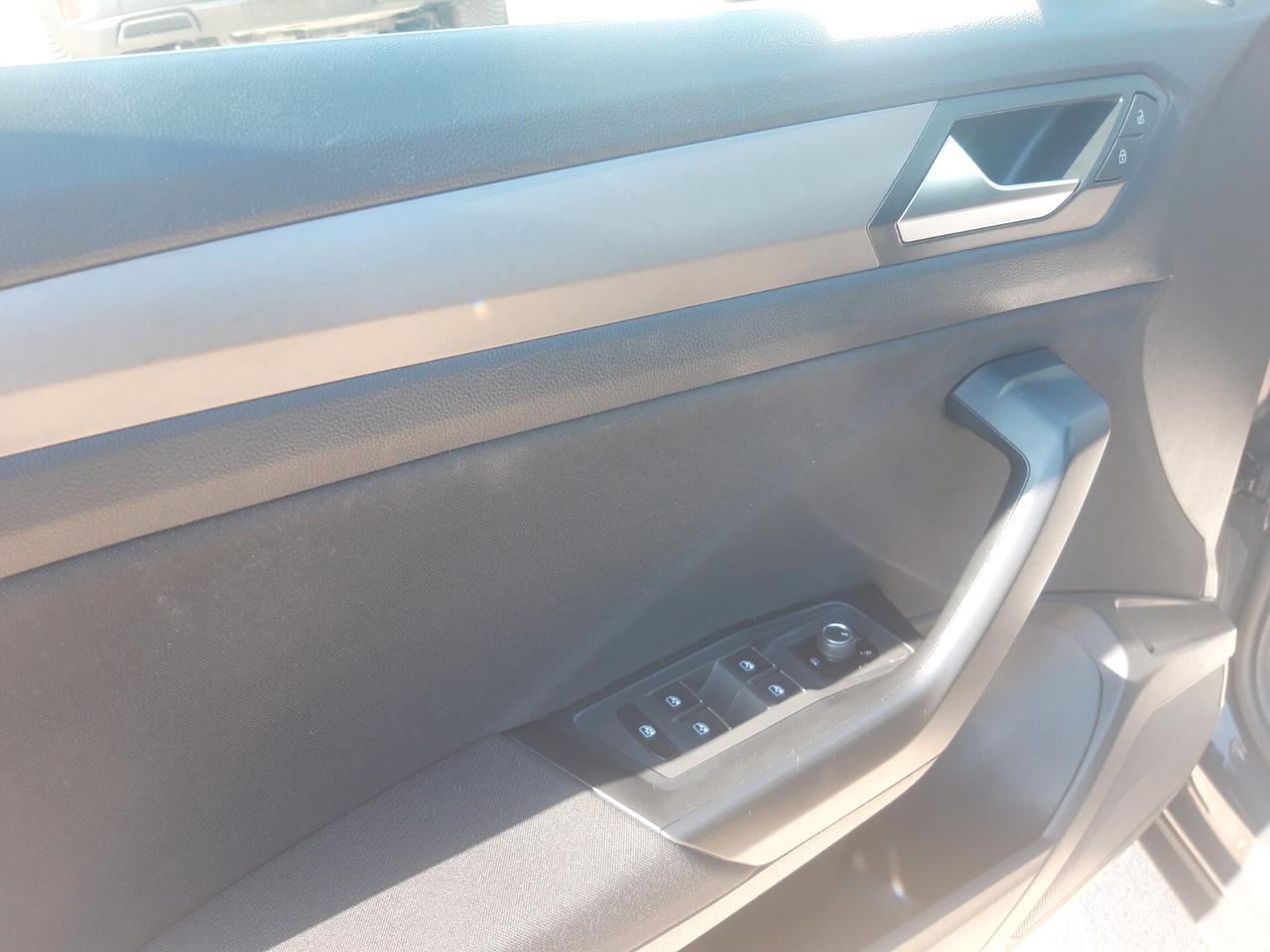 Volkswagen T-Roc 1.0 TSI Business BlueMotion Technology
