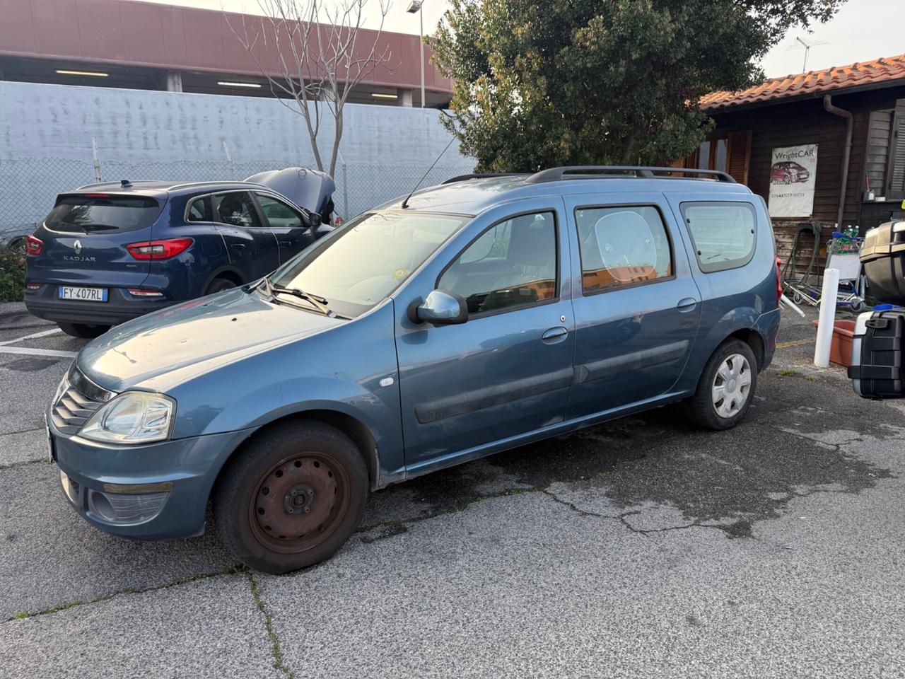 Dacia Logan 1.6 gol 7 posti ambiance