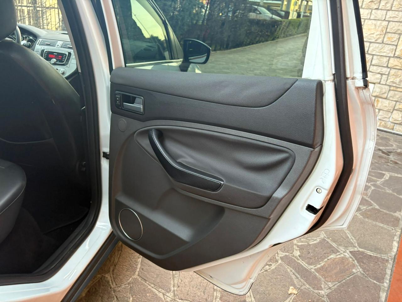 Ford Kuga 2.0 TDCi 140 CV 2WD Titanium DPF